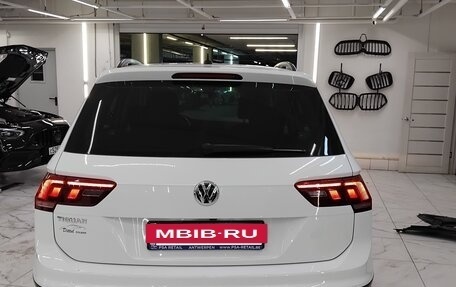 Volkswagen Tiguan II, 2018 год, 2 200 000 рублей, 21 фотография