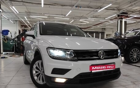 Volkswagen Tiguan II, 2018 год, 2 200 000 рублей, 18 фотография