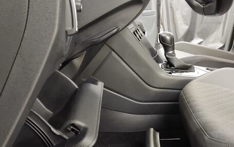 Volkswagen Tiguan II, 2018 год, 2 200 000 рублей, 38 фотография