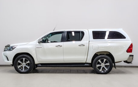Toyota Hilux VIII, 2017 год, 3 550 000 рублей, 8 фотография