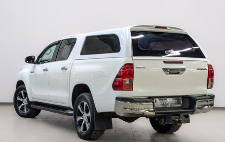 Toyota Hilux VIII, 2017 год, 3 550 000 рублей, 7 фотография