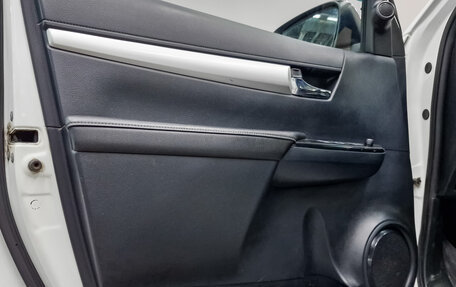 Toyota Hilux VIII, 2017 год, 3 550 000 рублей, 18 фотография