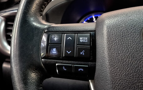 Toyota Hilux VIII, 2017 год, 3 550 000 рублей, 24 фотография