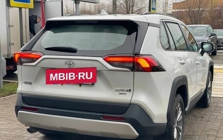 Toyota RAV4, 2025 год, 3 950 000 рублей, 5 фотография