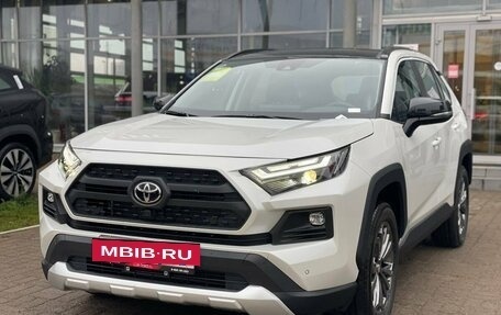 Toyota RAV4, 2025 год, 3 950 000 рублей, 2 фотография