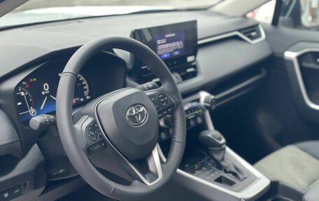 Toyota RAV4, 2025 год, 3 950 000 рублей, 10 фотография