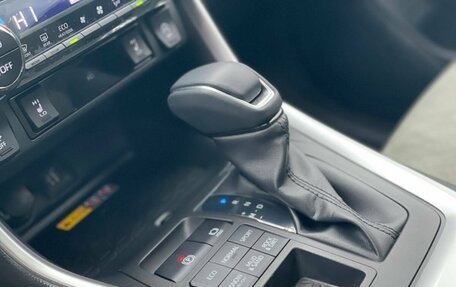 Toyota RAV4, 2025 год, 3 950 000 рублей, 19 фотография