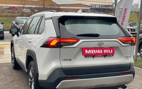 Toyota RAV4, 2025 год, 3 950 000 рублей, 7 фотография