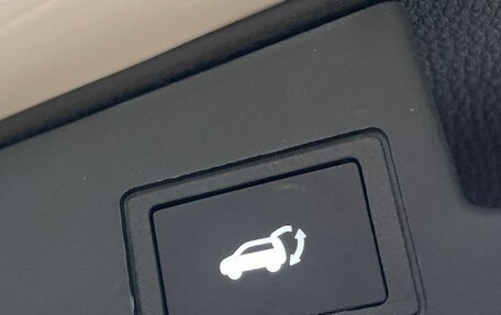 Toyota RAV4, 2025 год, 3 950 000 рублей, 26 фотография