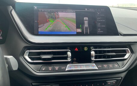 BMW 1 серия, 2021 год, 3 200 000 рублей, 16 фотография