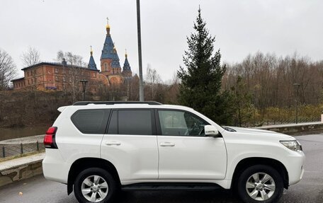 Toyota Land Cruiser Prado 150 рестайлинг 2, 2020 год, 4 530 000 рублей, 6 фотография