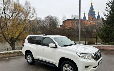 Toyota Land Cruiser Prado 150 рестайлинг 2, 2020 год, 4 530 000 рублей, 5 фотография