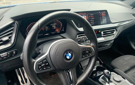 BMW 1 серия, 2021 год, 3 200 000 рублей, 23 фотография