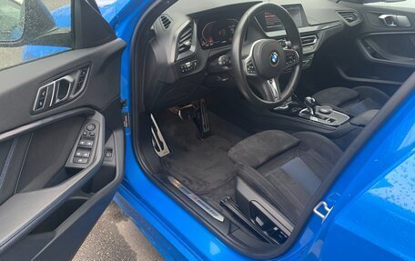 BMW 1 серия, 2021 год, 3 200 000 рублей, 27 фотография