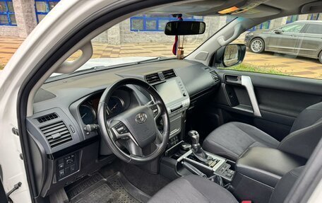 Toyota Land Cruiser Prado 150 рестайлинг 2, 2020 год, 4 530 000 рублей, 10 фотография