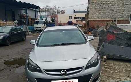 Opel Astra J, 2012 год, 610 000 рублей, 2 фотография