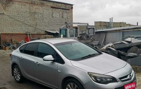 Opel Astra J, 2012 год, 610 000 рублей, 3 фотография