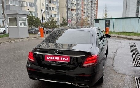 Mercedes-Benz E-Класс, 2019 год, 4 500 000 рублей, 3 фотография