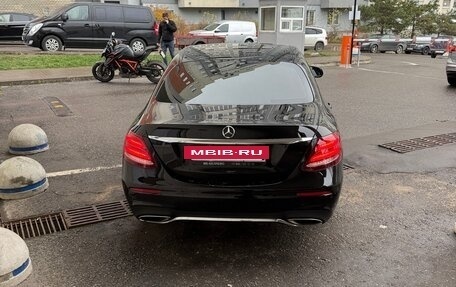 Mercedes-Benz E-Класс, 2019 год, 4 500 000 рублей, 5 фотография