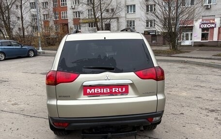 Mitsubishi Pajero Sport II рестайлинг, 2011 год, 1 620 000 рублей, 3 фотография