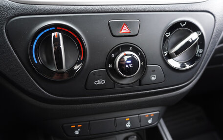 Hyundai Solaris II рестайлинг, 2017 год, 939 000 рублей, 15 фотография