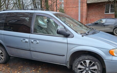 Chrysler Voyager IV, 2002 год, 333 000 рублей, 3 фотография