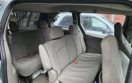 Chrysler Voyager IV, 2002 год, 333 000 рублей, 11 фотография