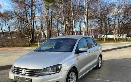 Volkswagen Polo VI (EU Market), 2017 год, 950 000 рублей, 2 фотография