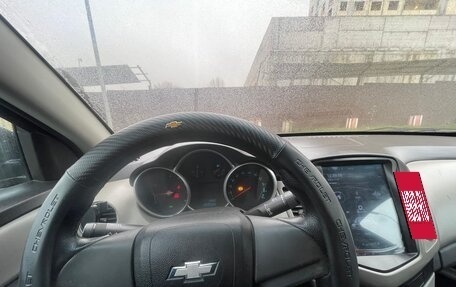 Chevrolet Cruze II, 2011 год, 670 000 рублей, 2 фотография