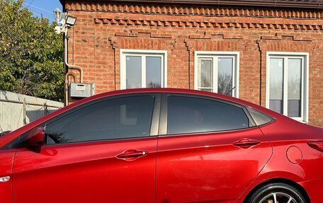 Hyundai Solaris II рестайлинг, 2014 год, 920 000 рублей, 2 фотография