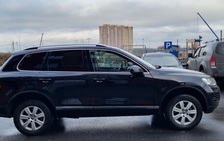 Volkswagen Touareg III, 2010 год, 1 580 000 рублей, 2 фотография