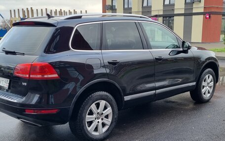 Volkswagen Touareg III, 2010 год, 1 580 000 рублей, 3 фотография