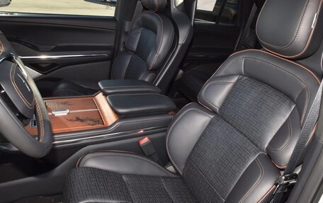 Lincoln Navigator, 2025 год, 17 755 000 рублей, 38 фотография