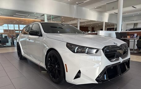 BMW M5, 2025 год, 20 795 904 рублей, 3 фотография