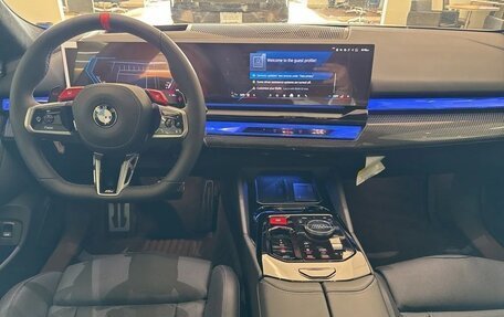 BMW M5, 2025 год, 20 795 904 рублей, 15 фотография