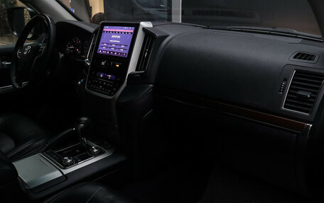 Toyota Land Cruiser 200, 2016 год, 5 000 000 рублей, 9 фотография