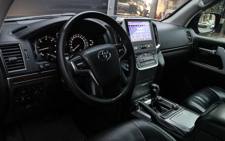 Toyota Land Cruiser 200, 2016 год, 5 000 000 рублей, 11 фотография