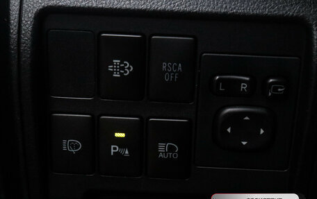 Toyota Land Cruiser 200, 2016 год, 5 000 000 рублей, 18 фотография