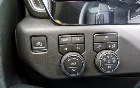 Chevrolet Silverado, 2025 год, 9 978 600 рублей, 18 фотография