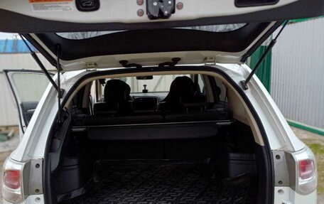 Mitsubishi Outlander III рестайлинг 3, 2013 год, 1 590 000 рублей, 7 фотография