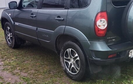 Chevrolet Niva I рестайлинг, 2017 год, 820 000 рублей, 5 фотография