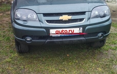 Chevrolet Niva I рестайлинг, 2017 год, 820 000 рублей, 4 фотография