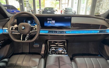 BMW 7 серия, 2025 год, 17 790 000 рублей, 15 фотография