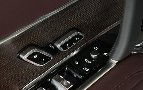Land Rover Range Rover IV рестайлинг, 2025 год, 28 500 000 рублей, 8 фотография