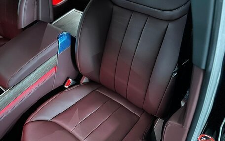 Land Rover Range Rover IV рестайлинг, 2025 год, 28 500 000 рублей, 11 фотография