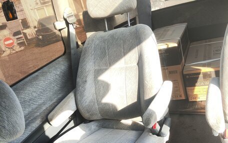 Toyota Estima III рестайлинг -2, 1996 год, 420 000 рублей, 9 фотография