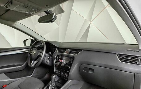 Skoda Octavia, 2020 год, 2 355 000 рублей, 9 фотография