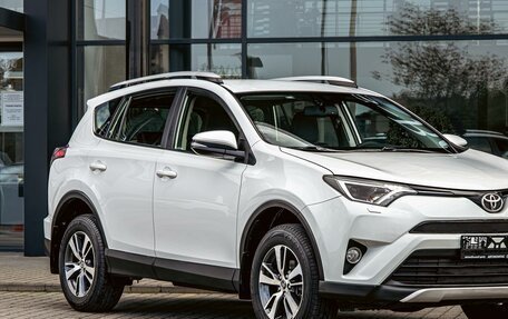 Toyota RAV4, 2019 год, 1 865 000 рублей, 7 фотография