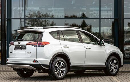 Toyota RAV4, 2019 год, 1 865 000 рублей, 6 фотография