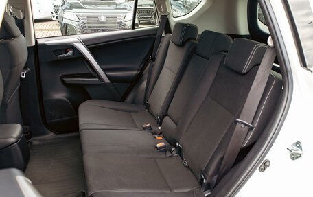 Toyota RAV4, 2019 год, 1 865 000 рублей, 16 фотография